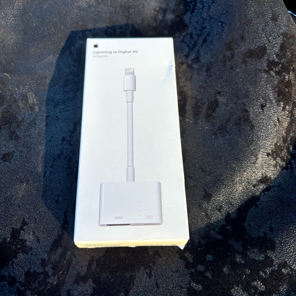 New in Box Apple Digital Lightning to HDMI Adapter iPhone iPad